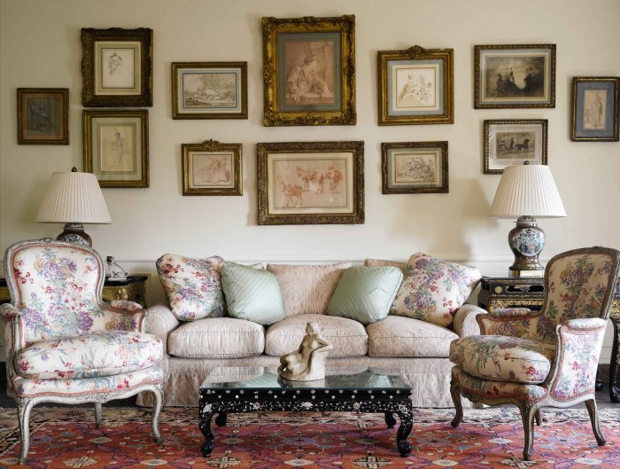 How decorate drawing room