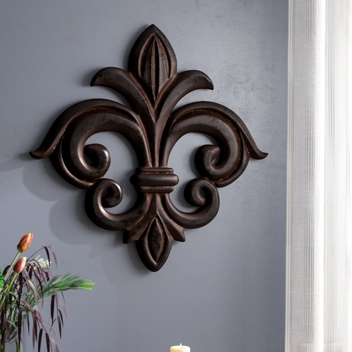 What decorating style is fleur de lis